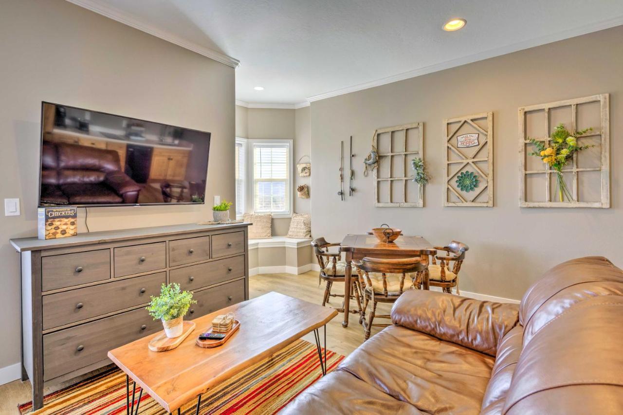 Large, Cozy Midway Studio With Mountain Views! Exterior foto