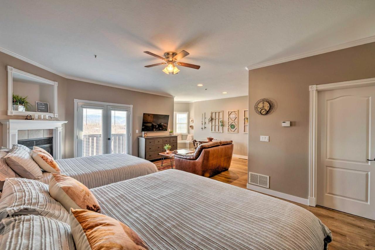 Large, Cozy Midway Studio With Mountain Views! Exterior foto